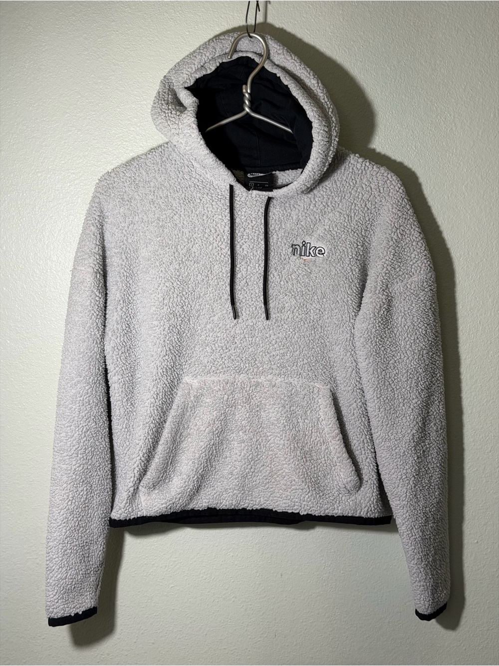 Nike Hoodie Women’s Sz Small Sherpa Fleece Pullover Kangaroo Pocket Sweatshirt